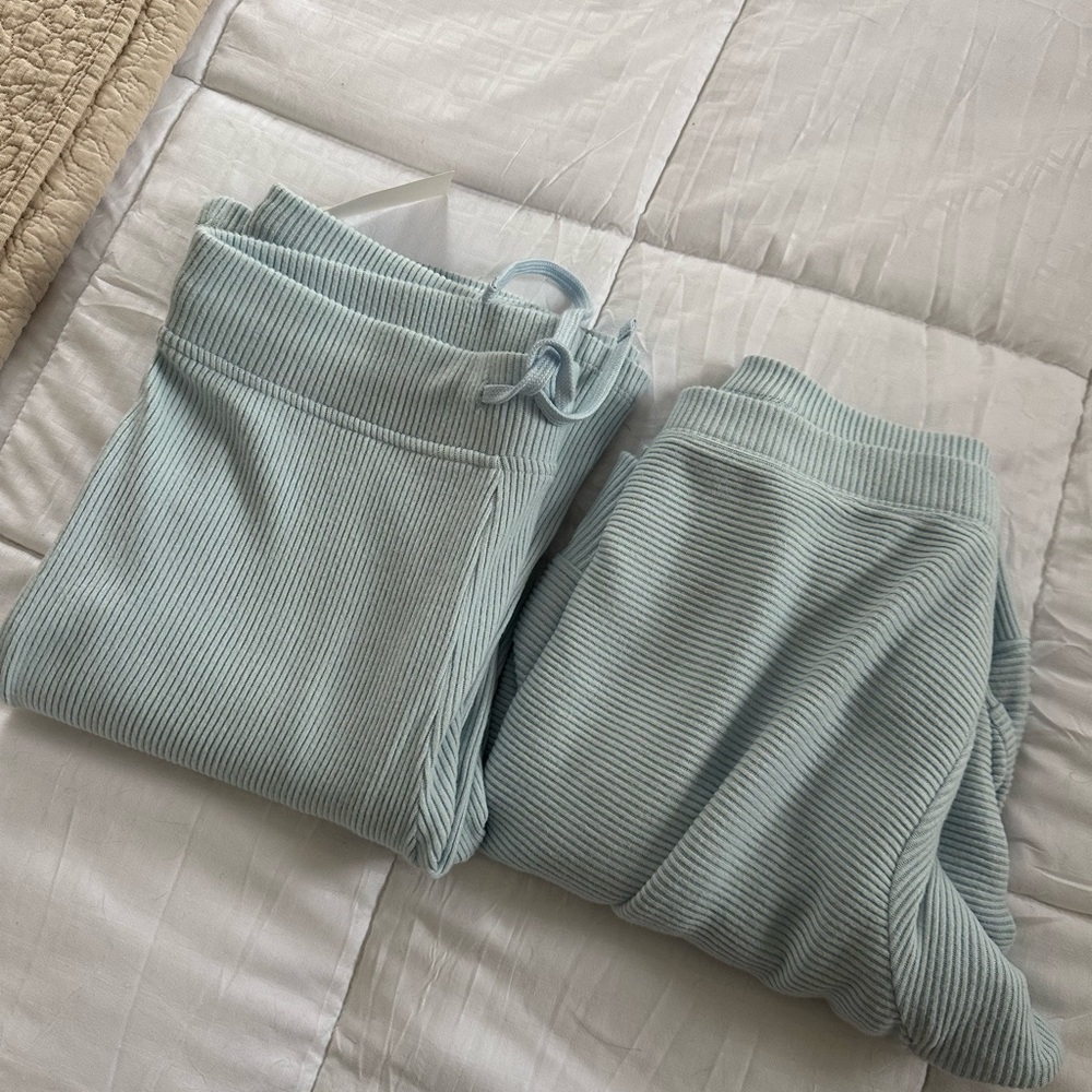 Light Blue Ribbed Knit Set - Picture 6 of 9